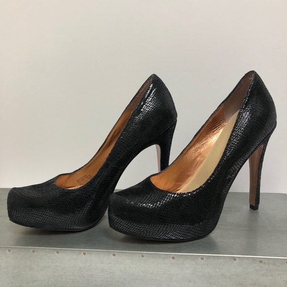 BCBGeneration Black Snake and Rose Gold Bottom Platform Pumps - Picture 1 of 8